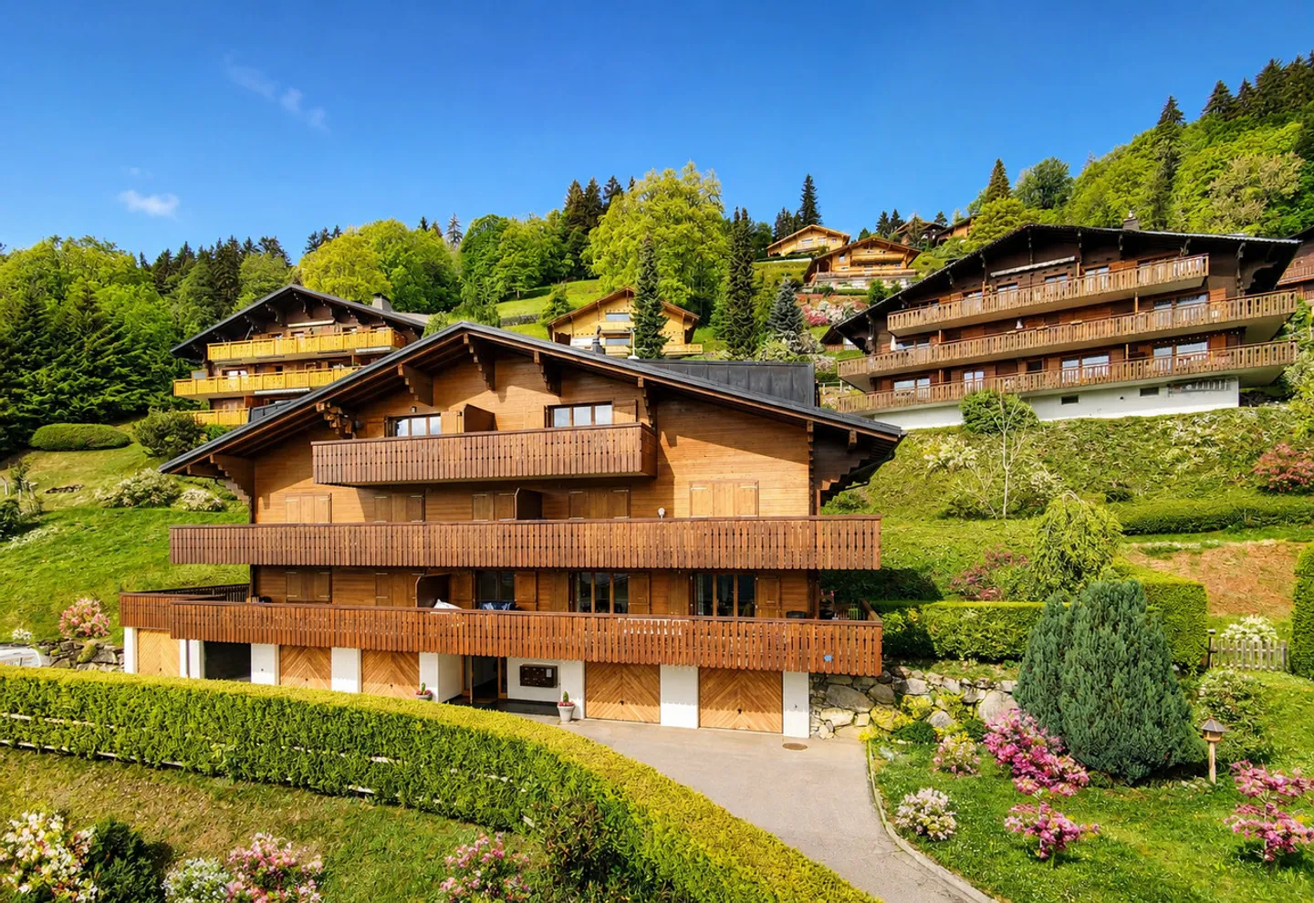 Appartement Chalet avec Vue Montagne - Photo 2 sur 11