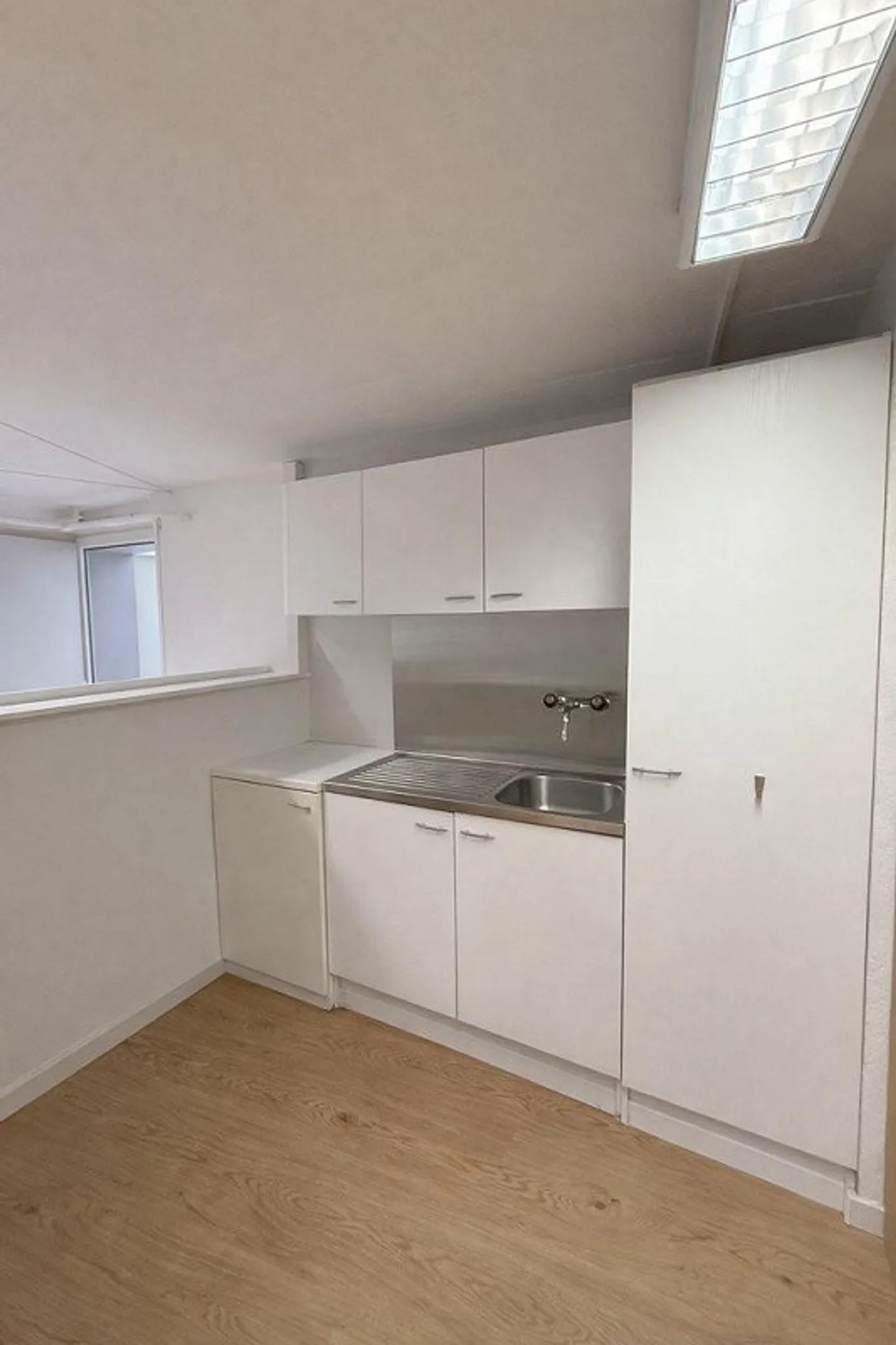 Espace commercial polyvalent avec un agencement généreux - Photo 5 sur 7