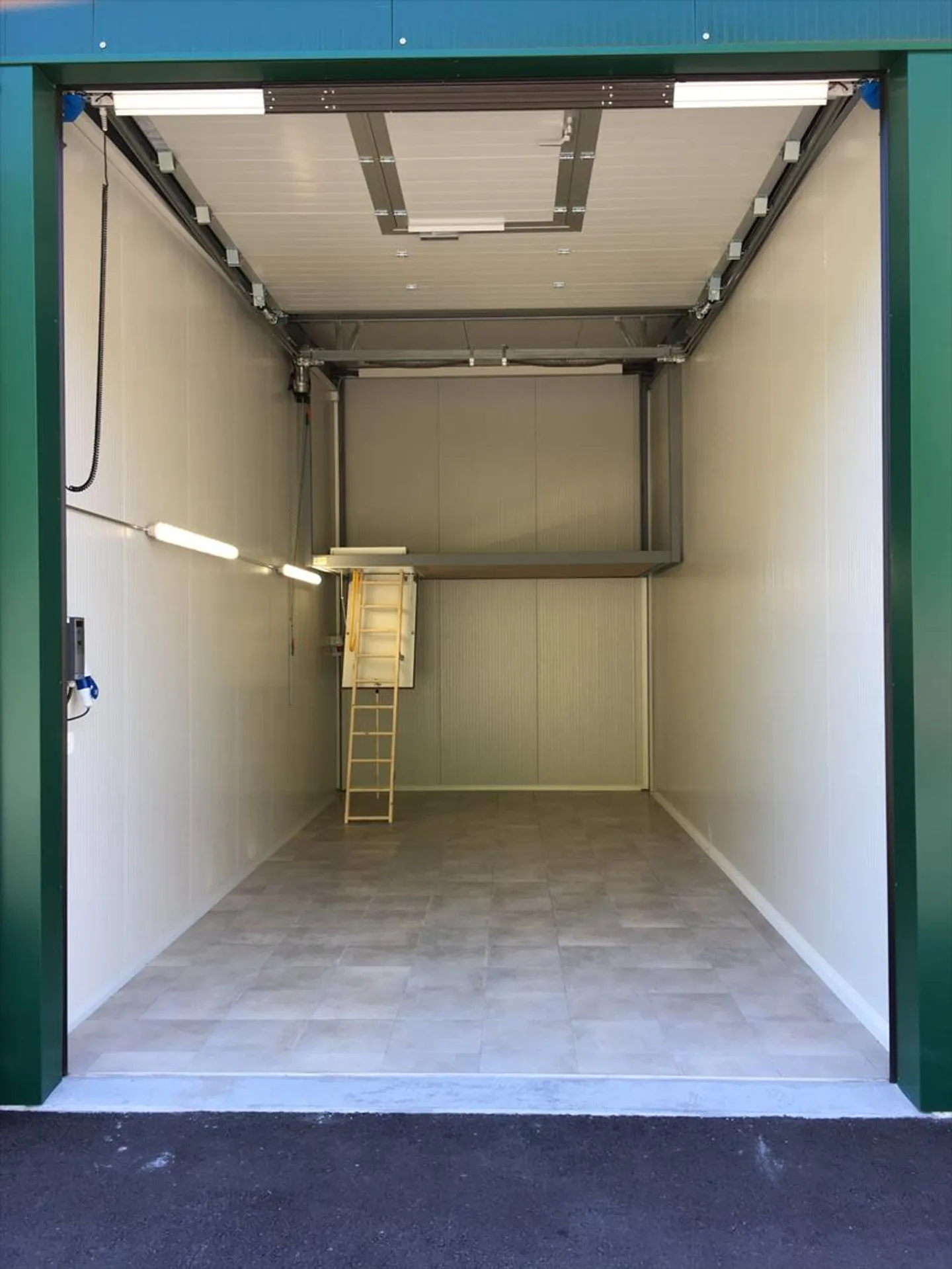 Individual Garage - Photo 1 of 2