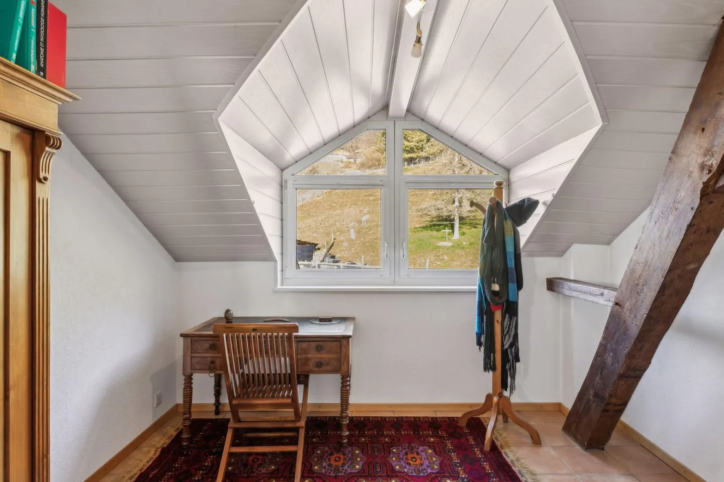 Charme et caractère pour cet appartement magnifique. À visiter ! - Photo 9 sur 11