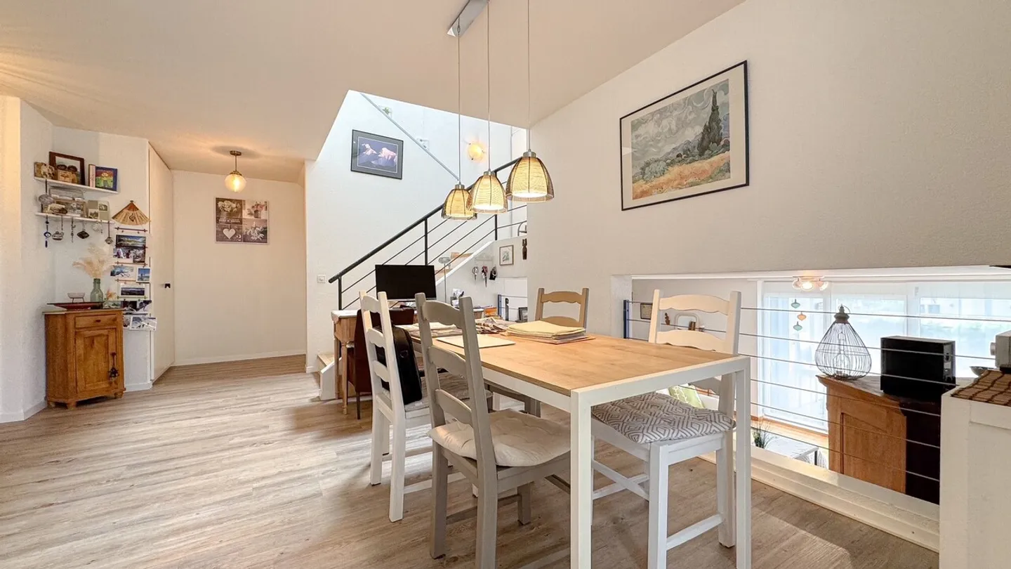 Charming Row Villa in a Quiet Location with a View of the Moleson - Photo 5 of 18