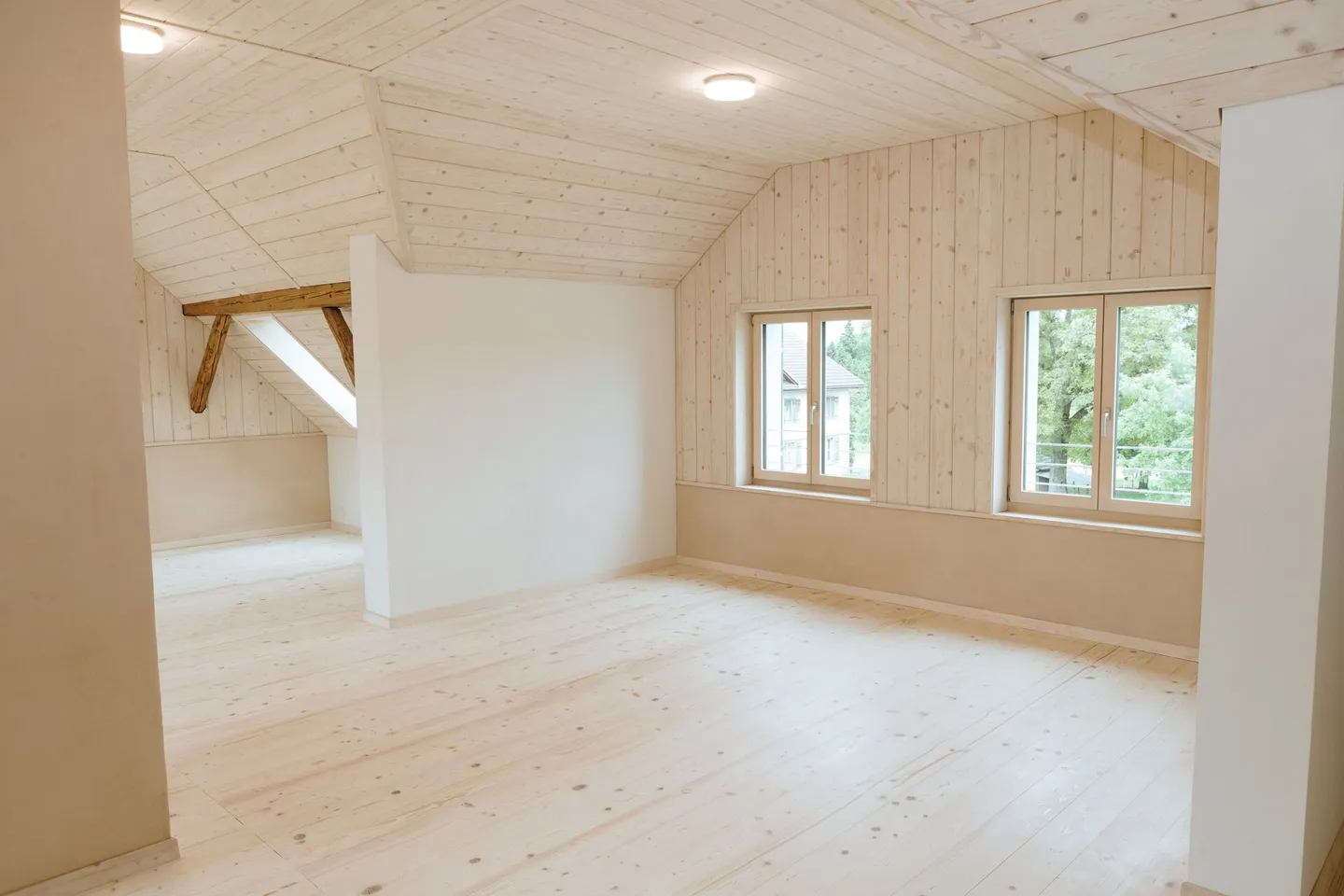 Landwirtschaftliche Liegenschaft mit kernsaniertem Bauernhaus - Foto 7 von 15