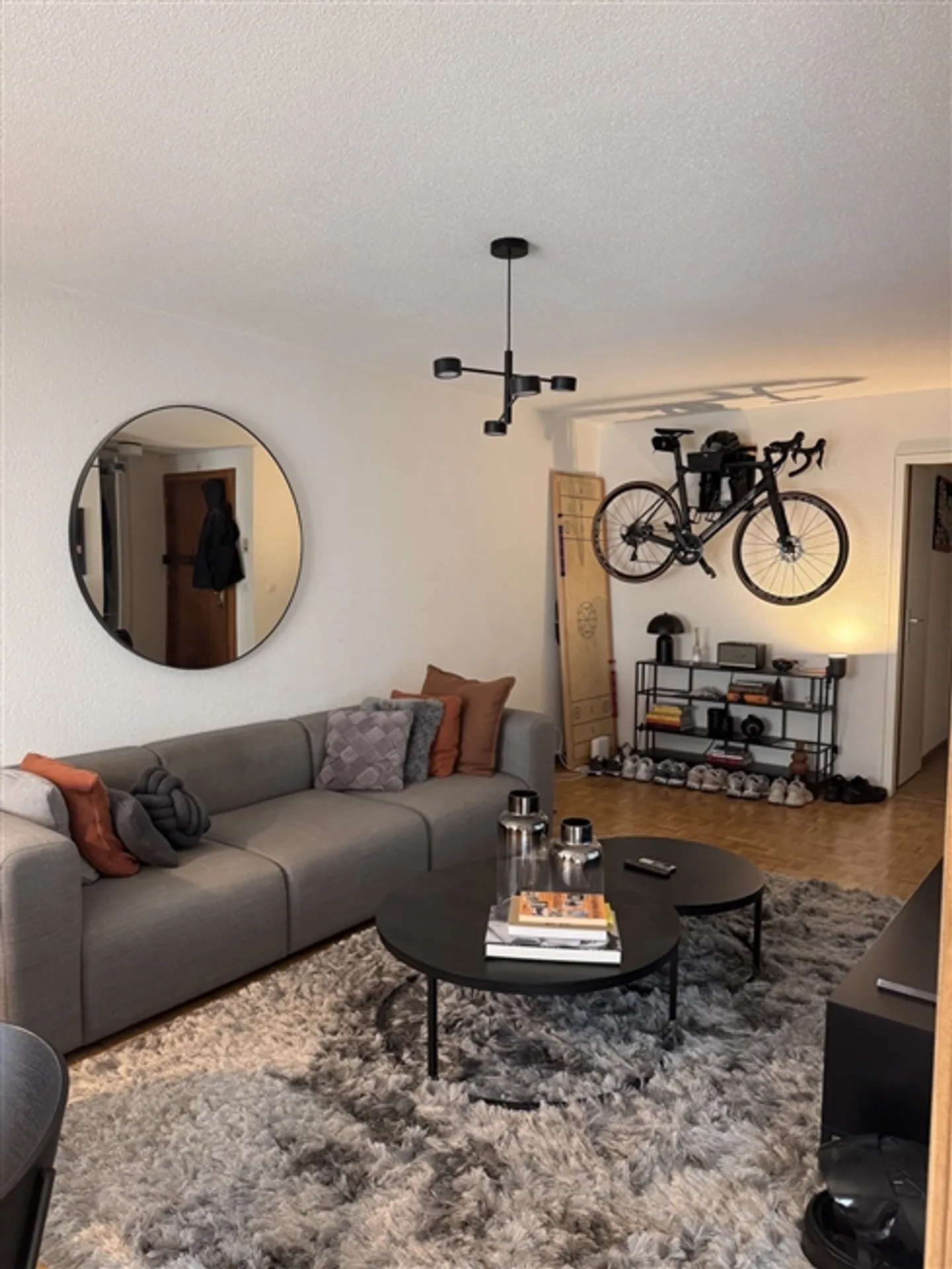 «4-ZIMMER-WOHNUNG IN GENF - ZENTRUM, MÖBLIERT, BEFRISTET» - Foto 2 von 9