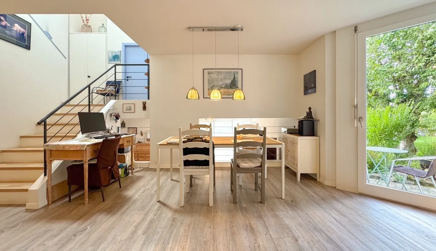 Charming Row Villa in a Quiet Location with a View of the Moleson - Photo 11 of 18