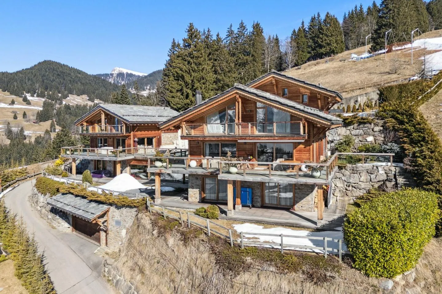 The Pearl Domain - The Quintessence of Alpine Living - Photo 3 of 13