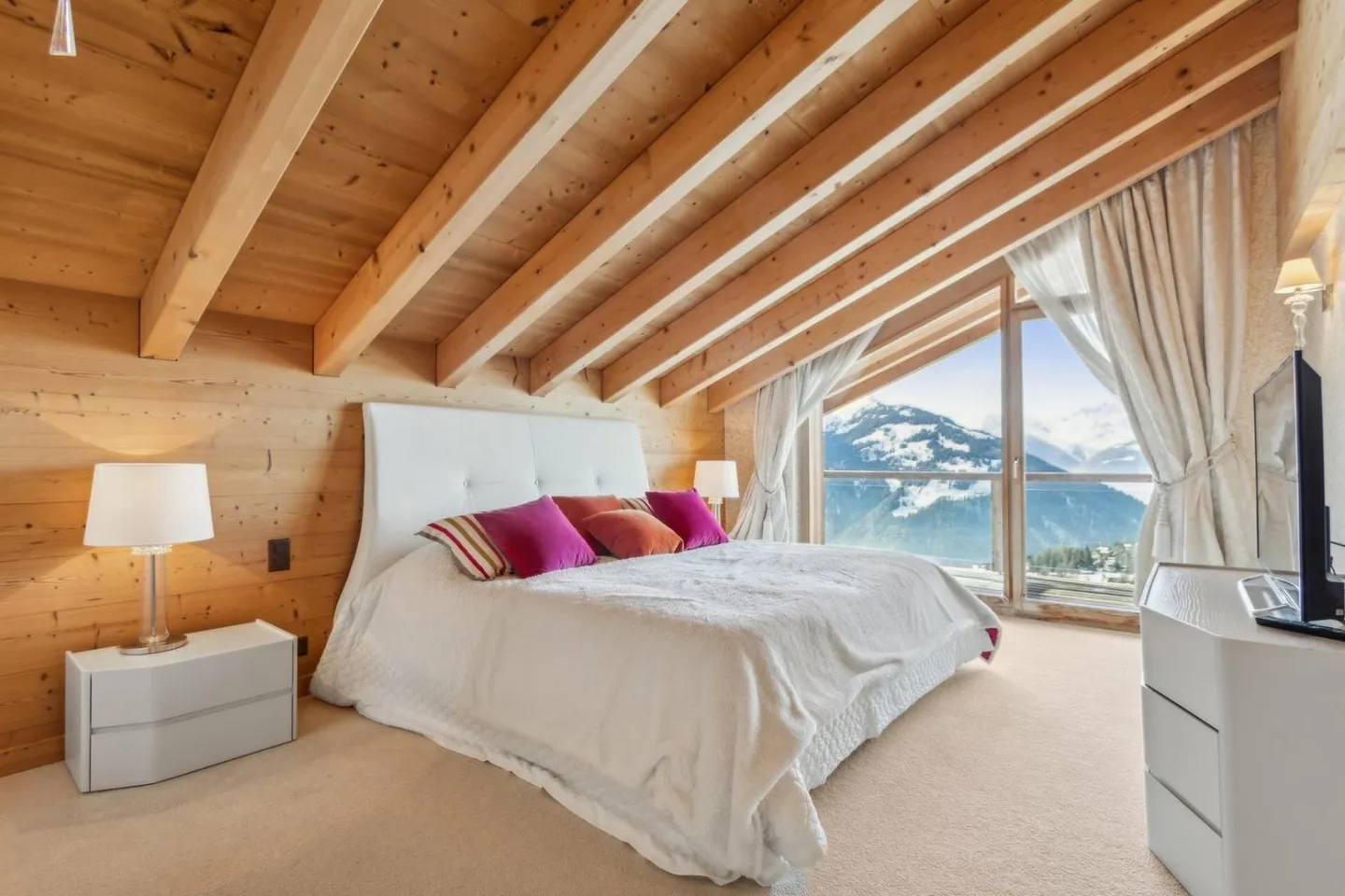 The Pearl Domain - The Quintessence of Alpine Living - Photo 11 of 13