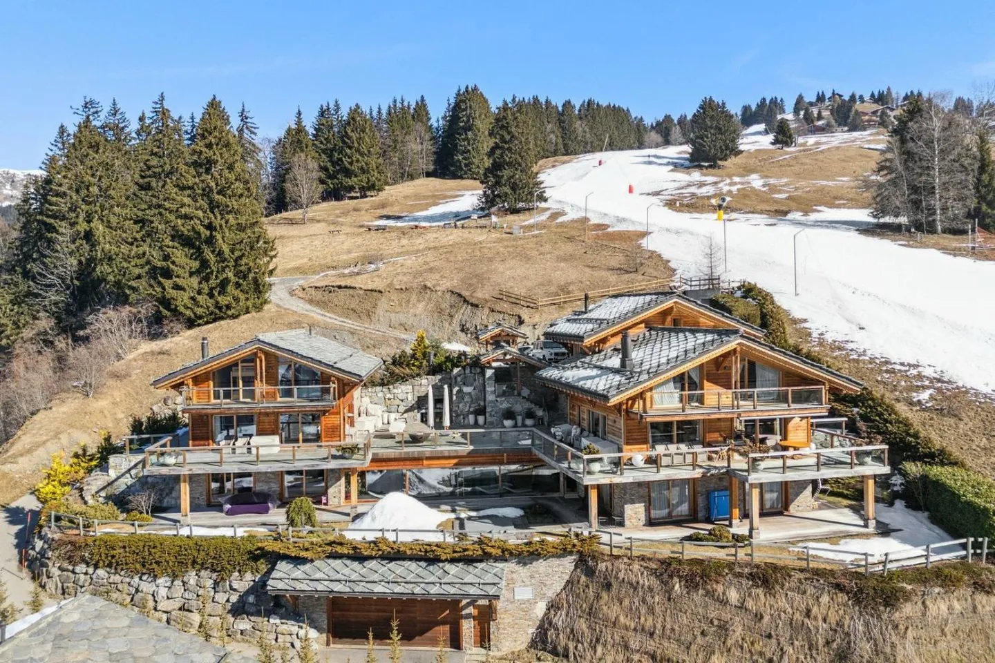The Pearl Domain - The Quintessence of Alpine Living - Photo 2 of 13