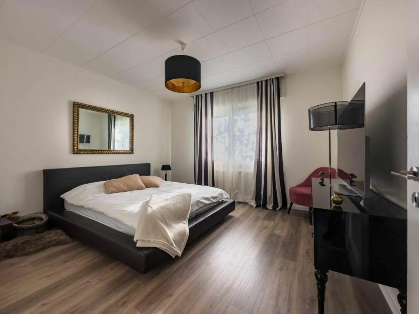 Villa Charmante avec Jardin - Photo 5 sur 6