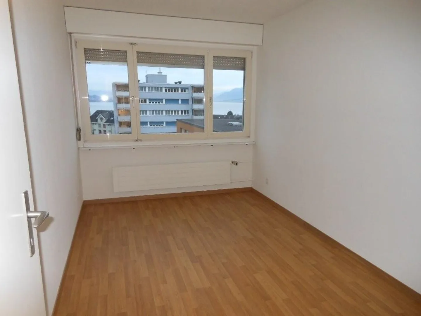 In una posizione privilegiata sulla riva sinistra del lago di Zurigo e della penisola di Au - Foto 1 di 7