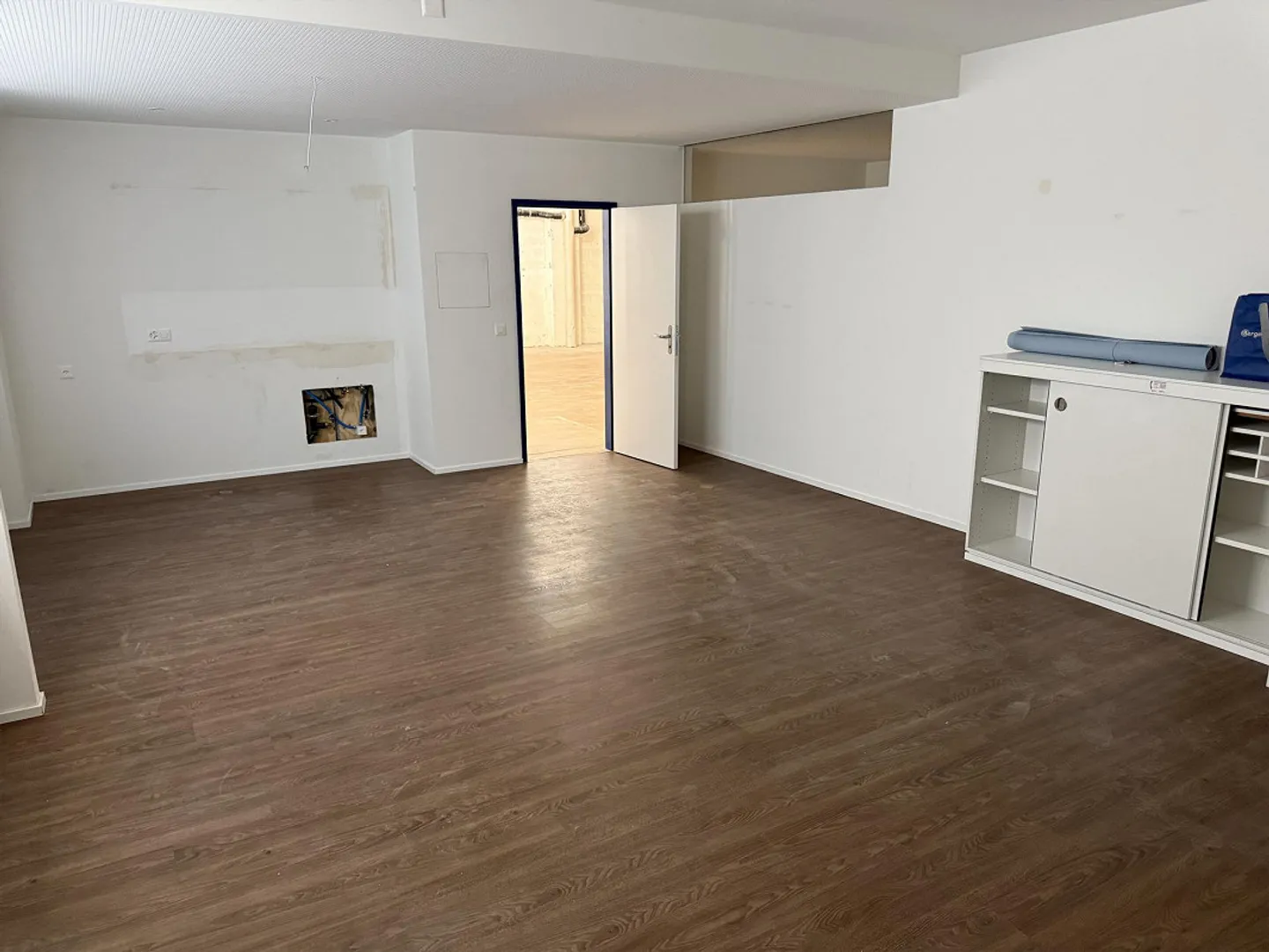 Espace commercial / Garage / Stockage - Photo 6 sur 8
