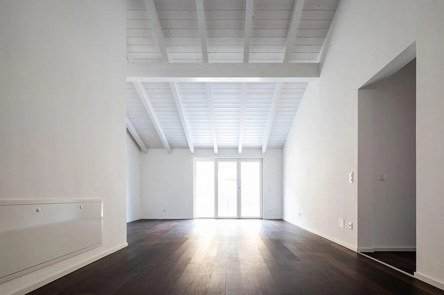 4.5-ROOM ATTIC FOR ASSIGNMENT IN NOVAZZANO - Photo 3 of 8