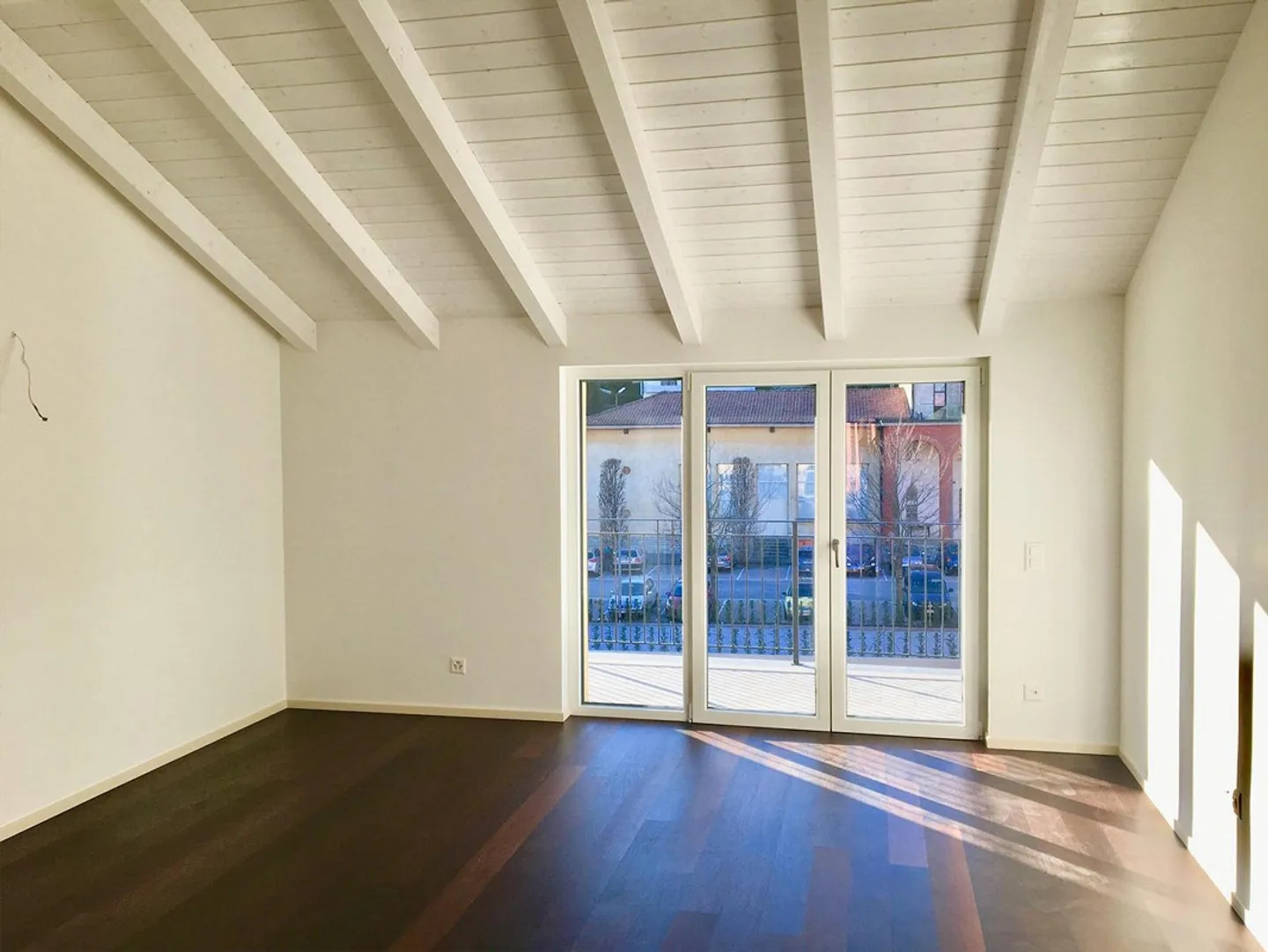 4.5-ROOM ATTIC FOR ASSIGNMENT IN NOVAZZANO - Photo 5 of 8