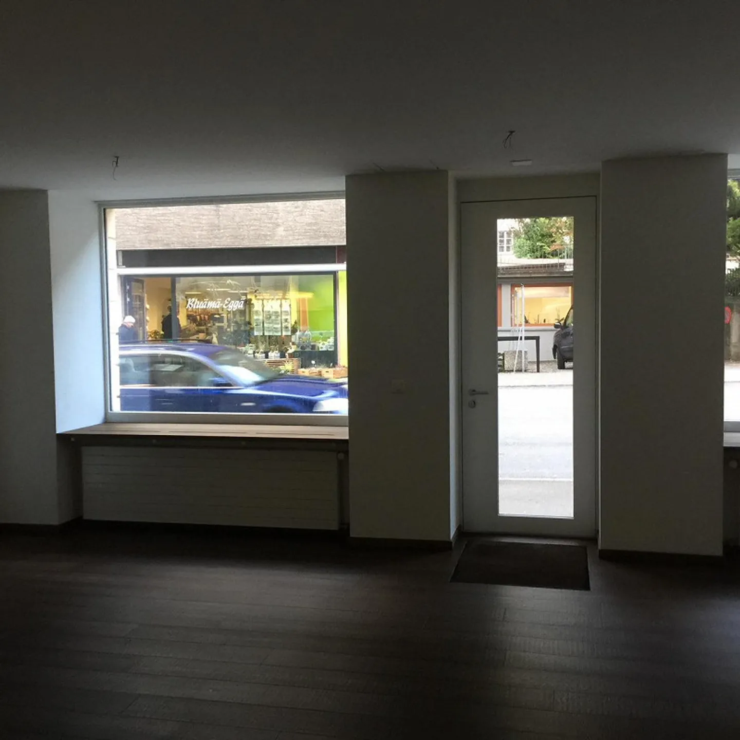 Retail space in the center of Altdorf, 50 - 80 m2 - Photo 2 of 4