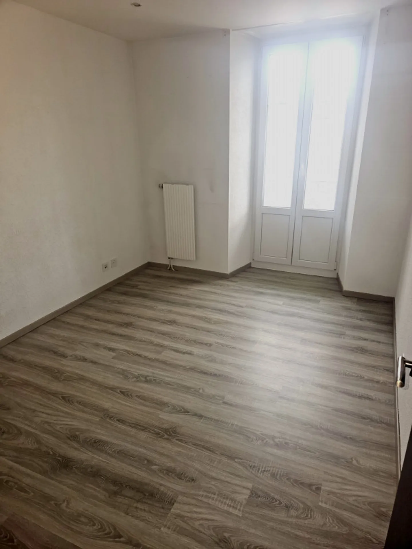 Appartements lumineux 4,5 pièces - Photo 3 sur 3