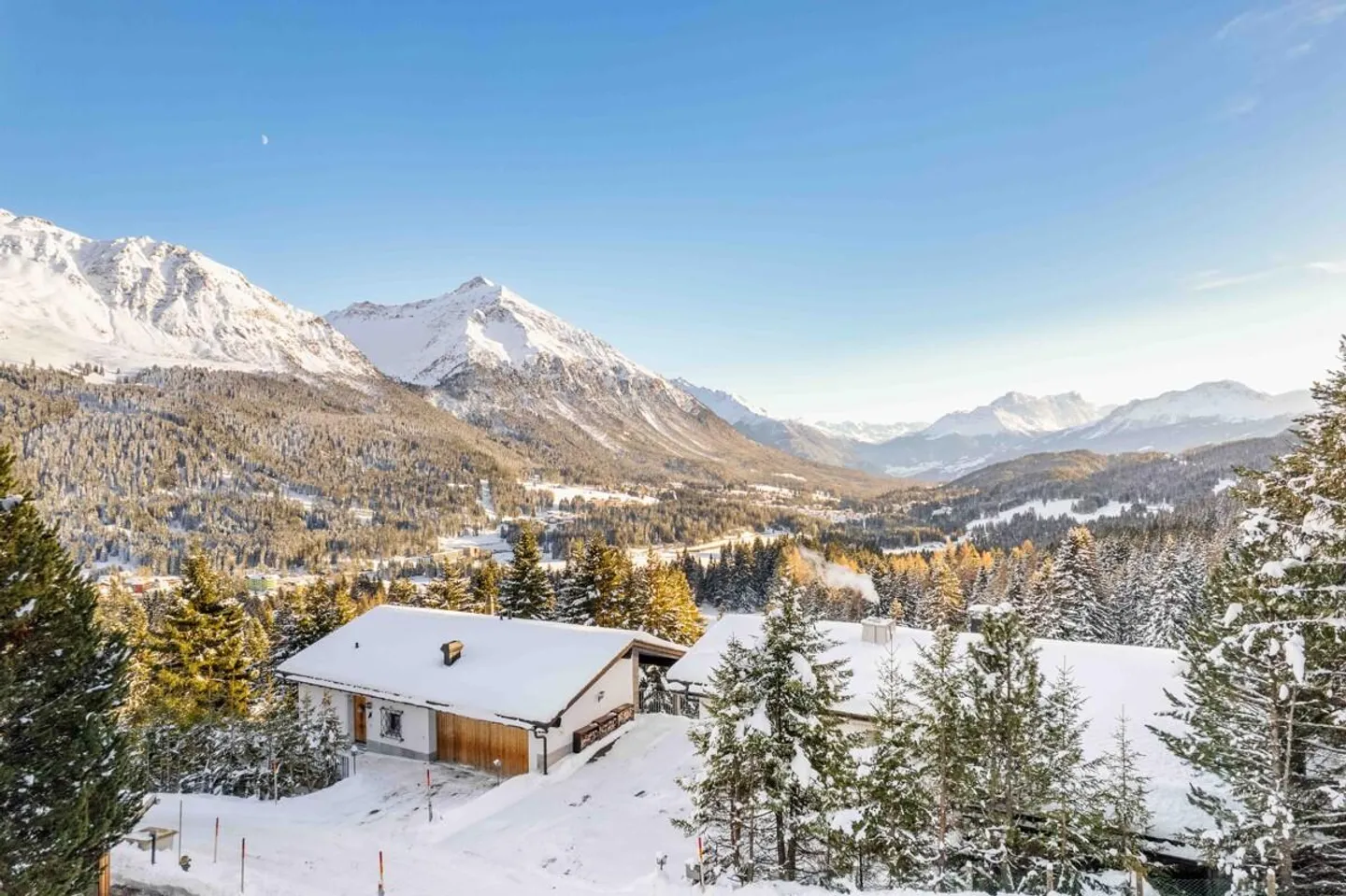 Valbella : Maison de vacances avec ski-in/ski-out et vue sur le lac Heid - Photo 1 sur 6