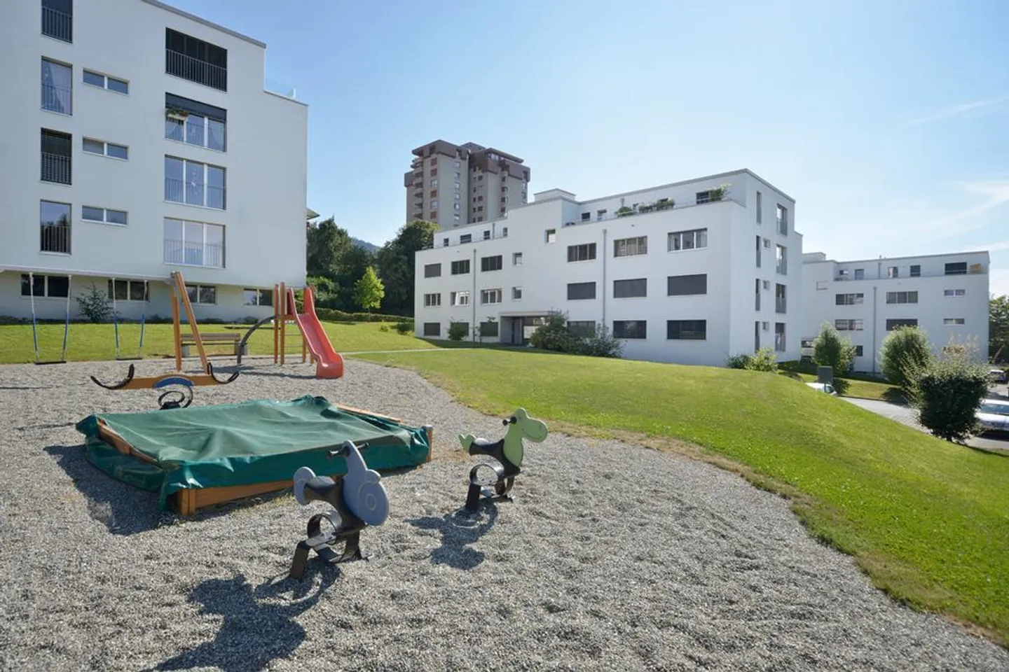 Modern apartment near the lake! - Photo 8 of 9