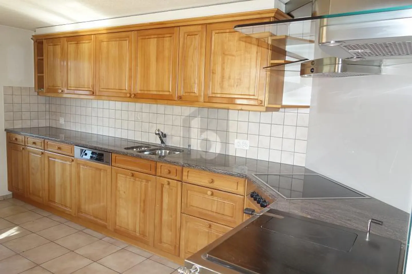 LÄNDLICH GEPRÄGT MIT WEITER AUSSICHT - Foto 2 von 6