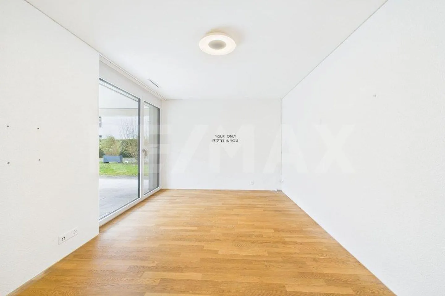 Superbo appartamento di 4,5 stanze ben tenuto in una posizione centrale ad Altendorf / SZ in affitto! - Foto 13 di 13