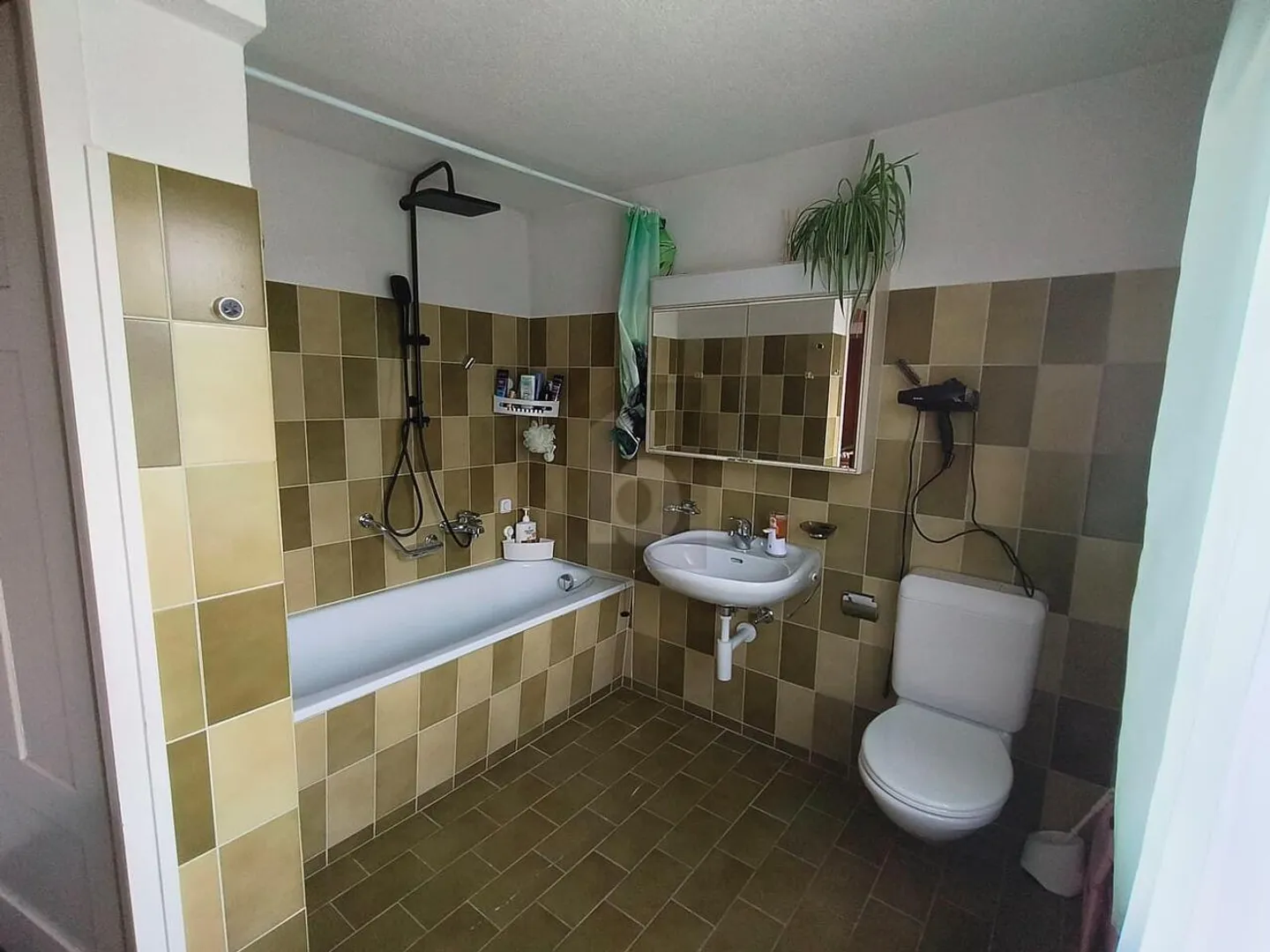 SPACE FOR THE WHOLE FAMILY - Photo 5 of 6