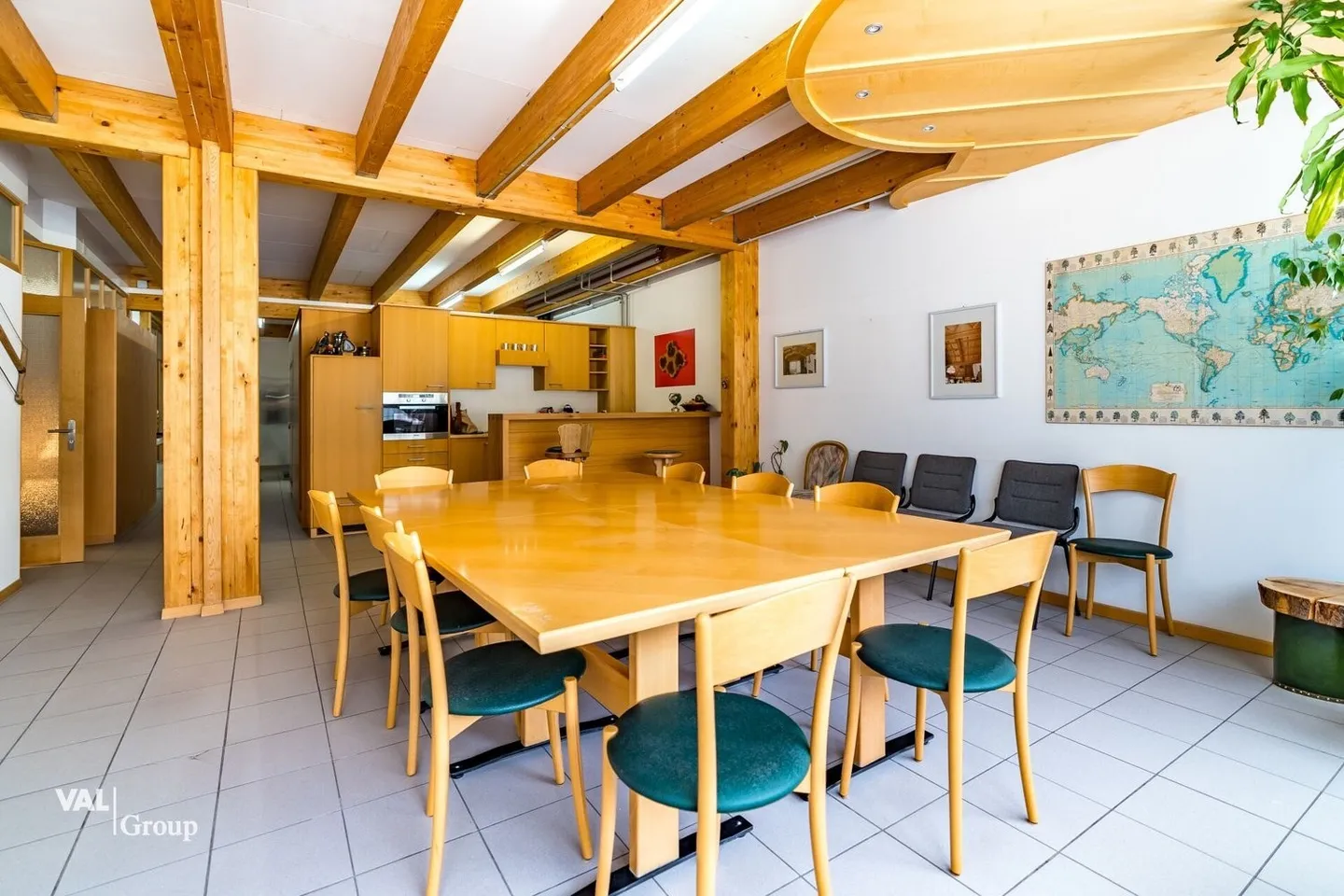 Modern production and storage hall with diverse usage possibilities - Photo 2 of 13