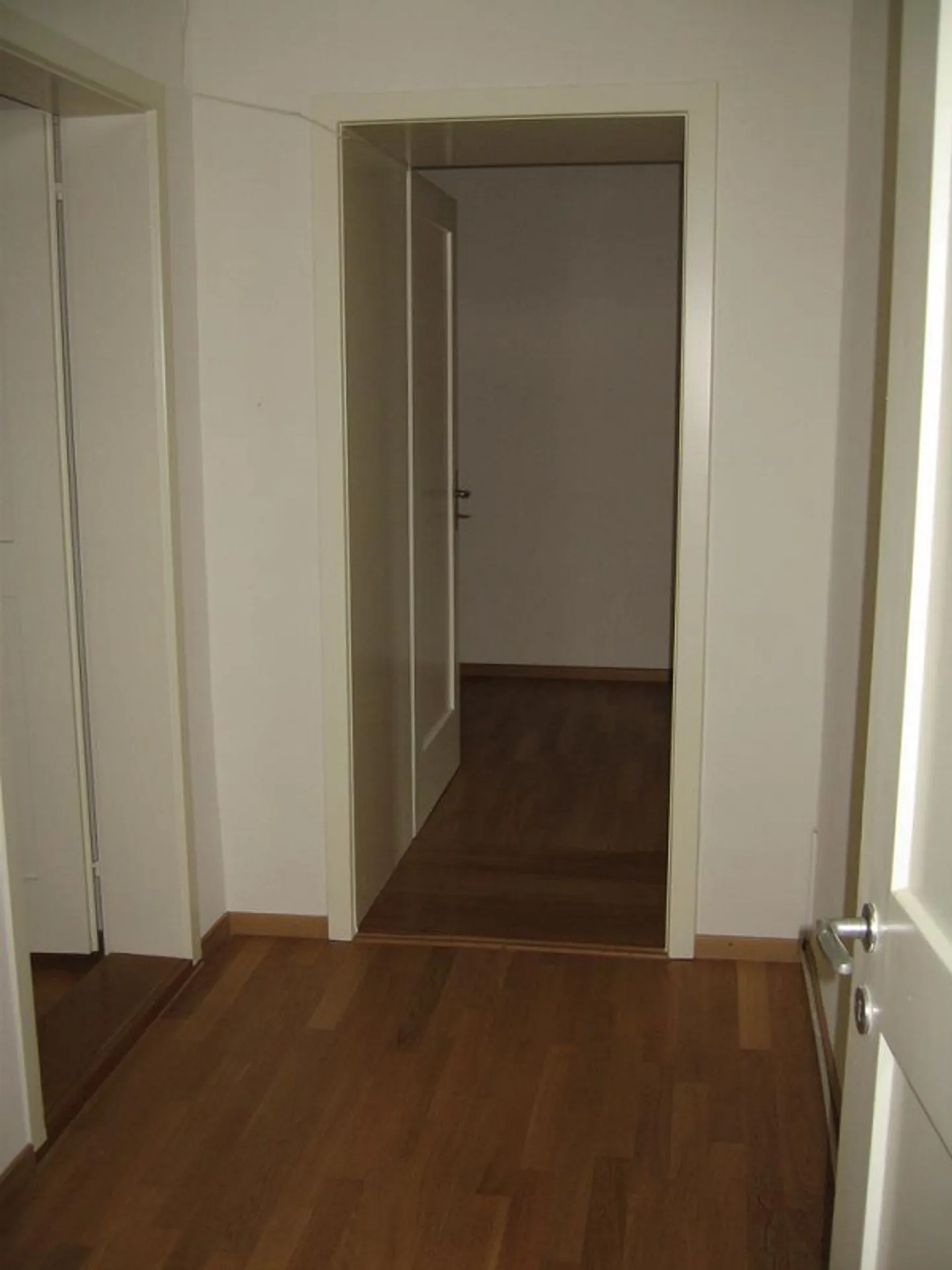 Familienwohnung mit Balkon zu vermieten - Foto 5 di 8