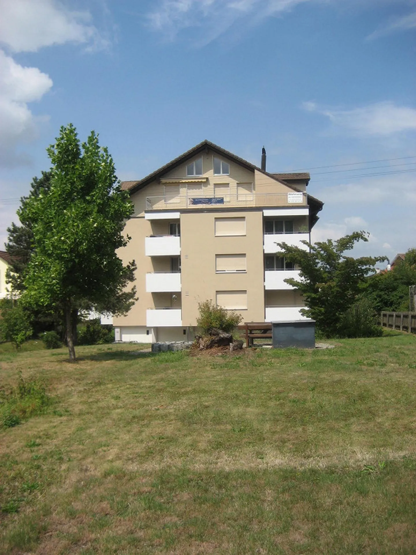 Appartamento 3 locali in posizione tranquilla vicino al centro del paese e al lago - Foto 5 di 5