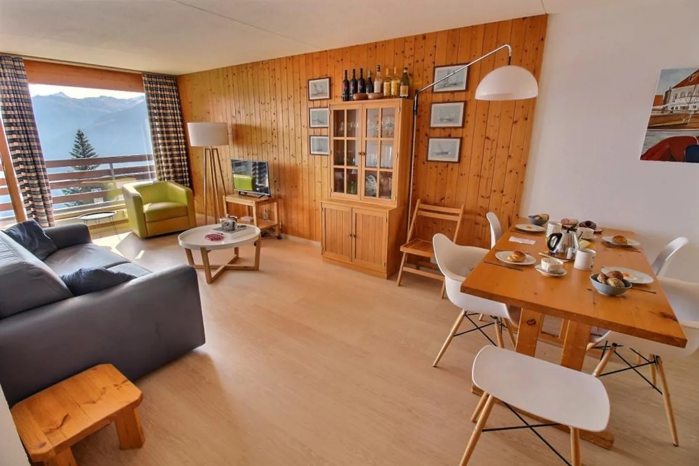 Apartment for rent for the week in the cable car section - Photo 4 of 10