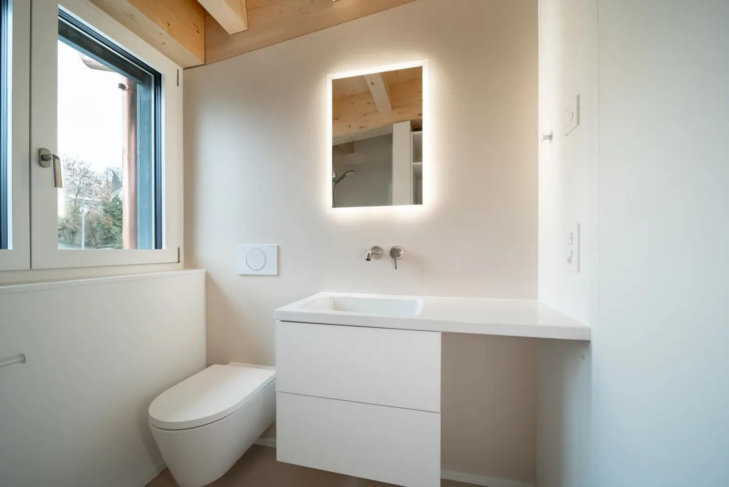 Helle Wohnung mit modernem Design - Foto 5 von 10