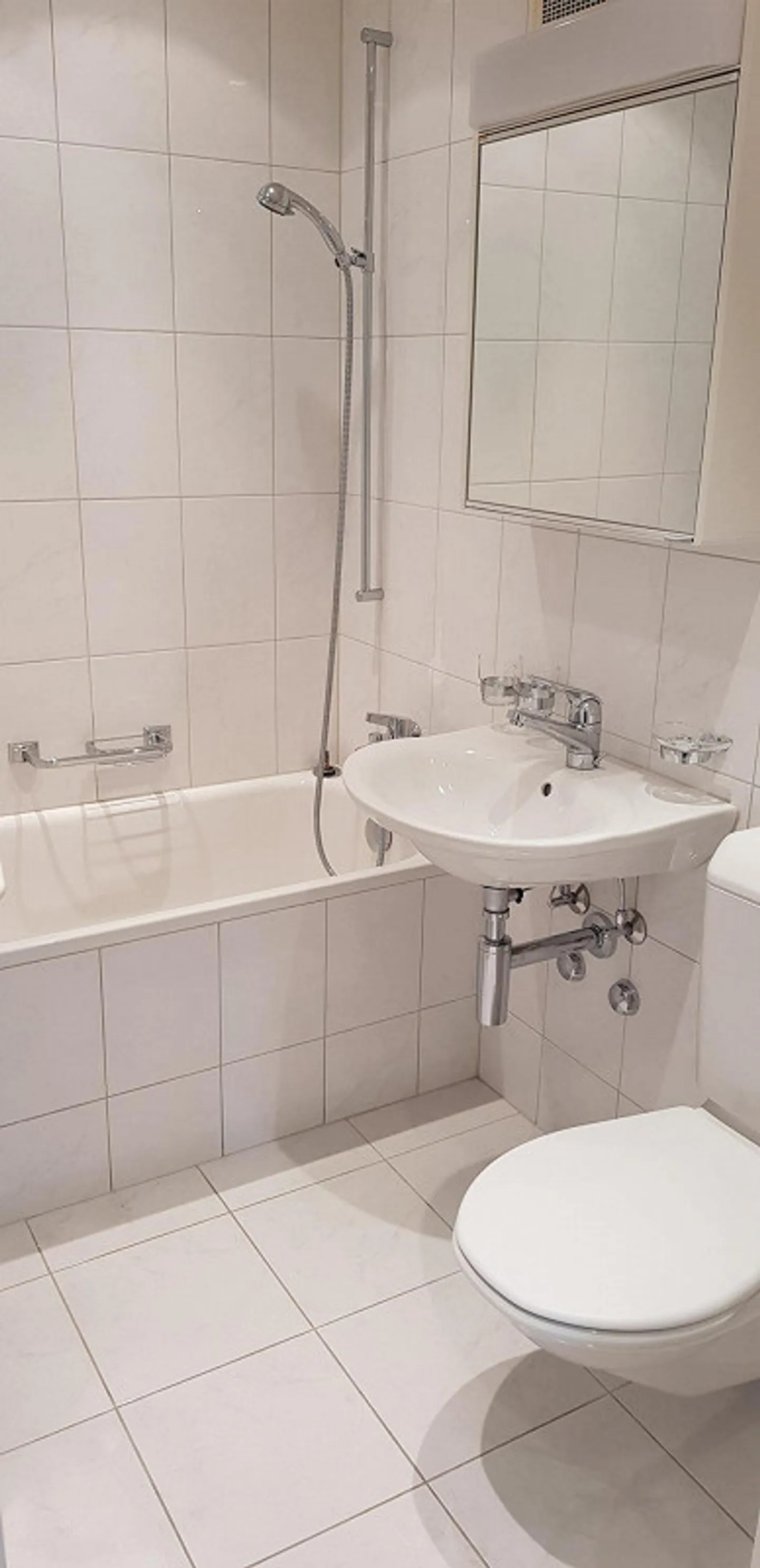 Appartamento affascinante di 2,5 stanze nel quartiere Schönbühl - Foto 5 di 8