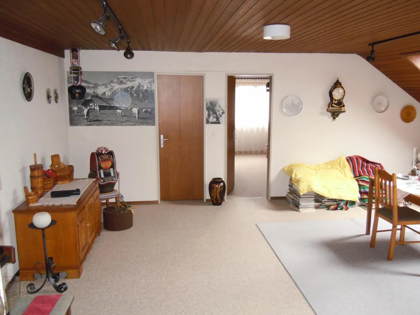 7.5 Room Single Family House - Photo 4 of 5