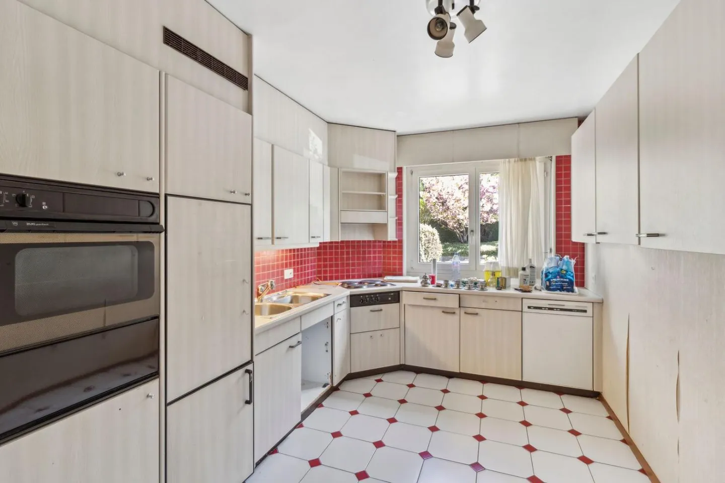 Spacious 5.5 room apartment - Close to the Golf of Lausanne - Photo 5 of 10