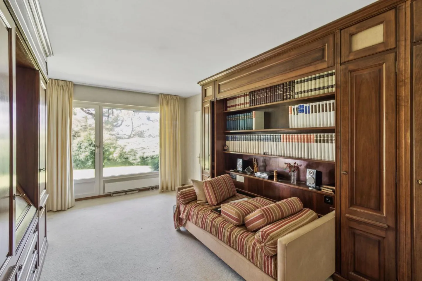 Spacious 5.5 room apartment - Close to the Golf of Lausanne - Photo 7 of 10