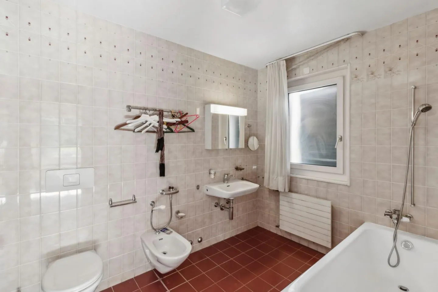 Spacious 5.5 room apartment - Close to the Golf of Lausanne - Photo 8 of 10