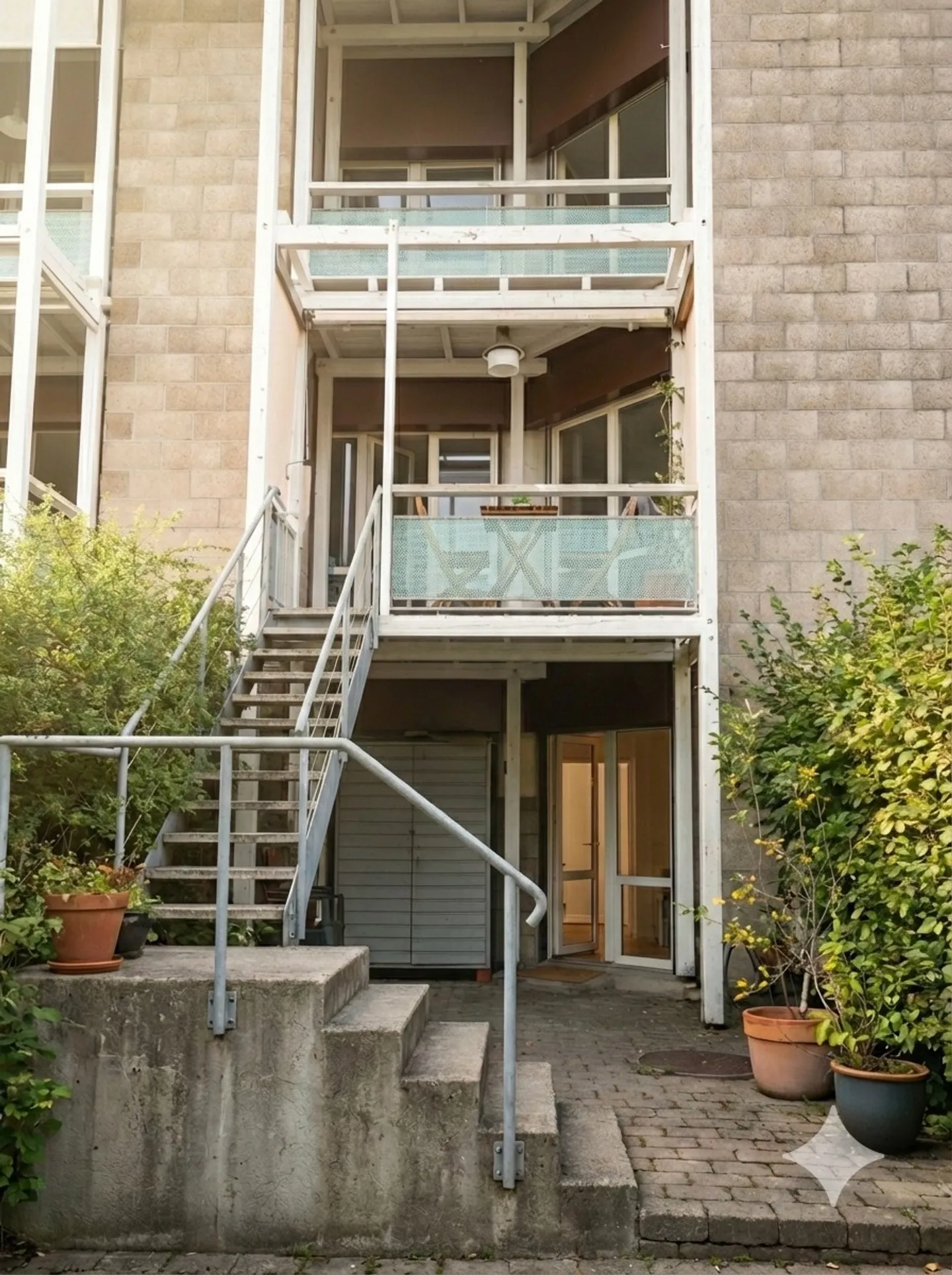 Cercasi inquilino 6.5 stanze casa con giardino a Hinterkappelen - Foto 2 di 10