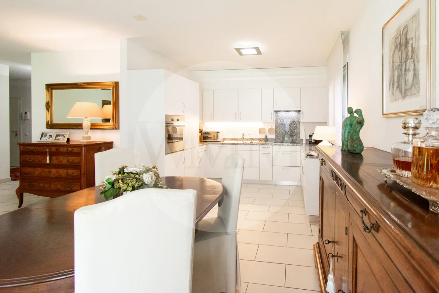 LARGE 3.5-ROOM APARTMENT WITH GARDEN - Photo 6 of 15