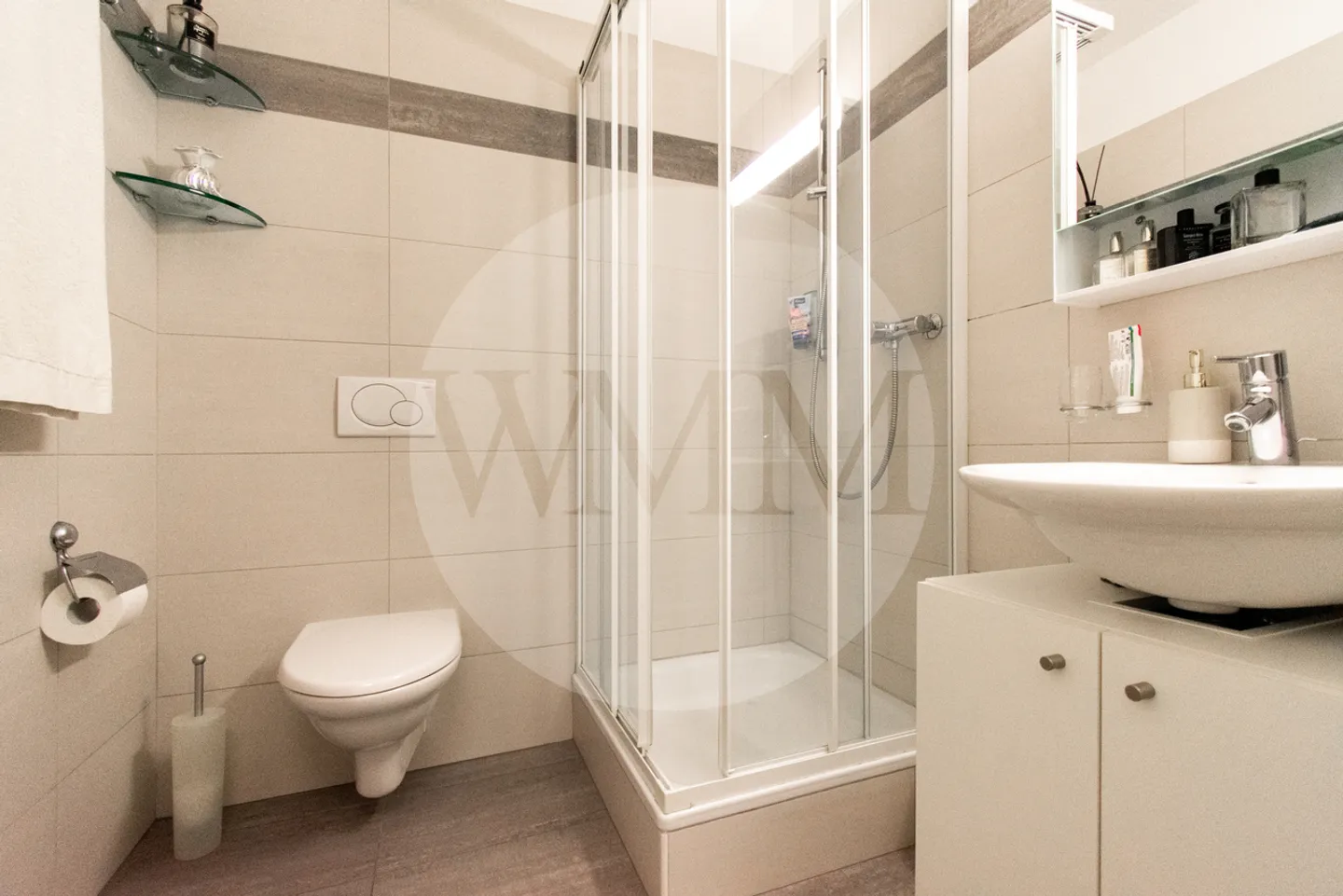 LARGE 3.5-ROOM APARTMENT WITH GARDEN - Photo 12 of 15