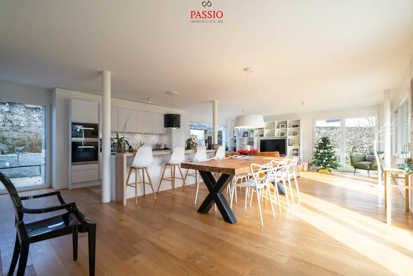 4,5-Zimmer Reiheneckhaus mit Pool & hochwertigem Ausbau in Seenähe - Foto 4 von 32