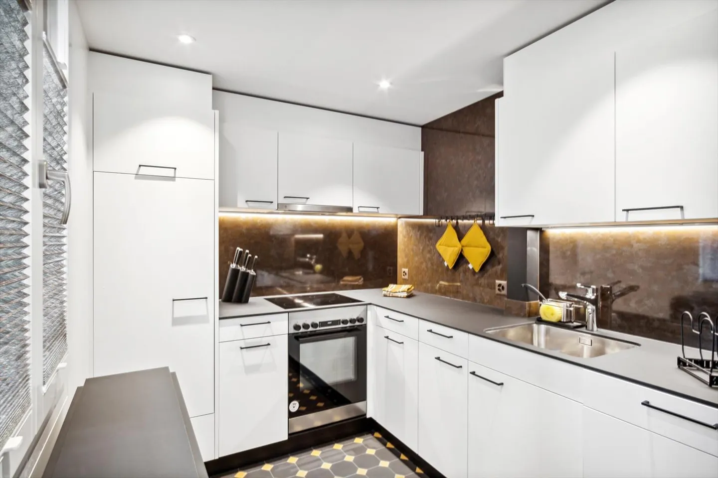 Appartement meublé 2.5 pièces - Foto 2 von 10