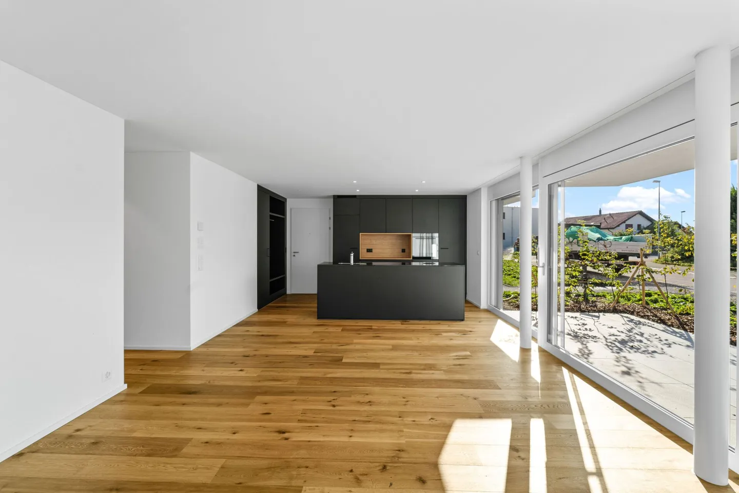 Hinblick Hinwil - Stylish Apartment with Patio - Photo 4 of 9