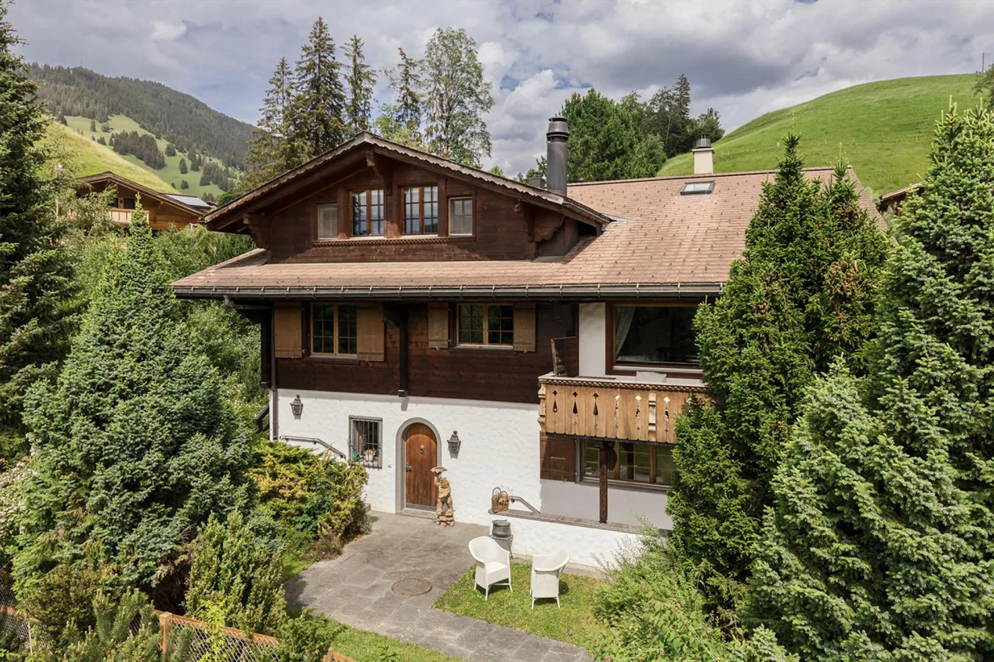 La tua esclusiva seconda casa vicino al centro di Gstaad - Foto 1 di 18
