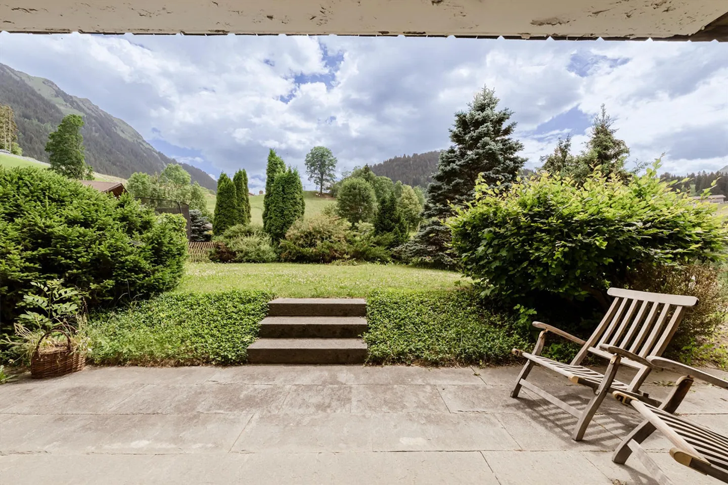 La tua esclusiva seconda casa vicino al centro di Gstaad - Foto 2 di 18