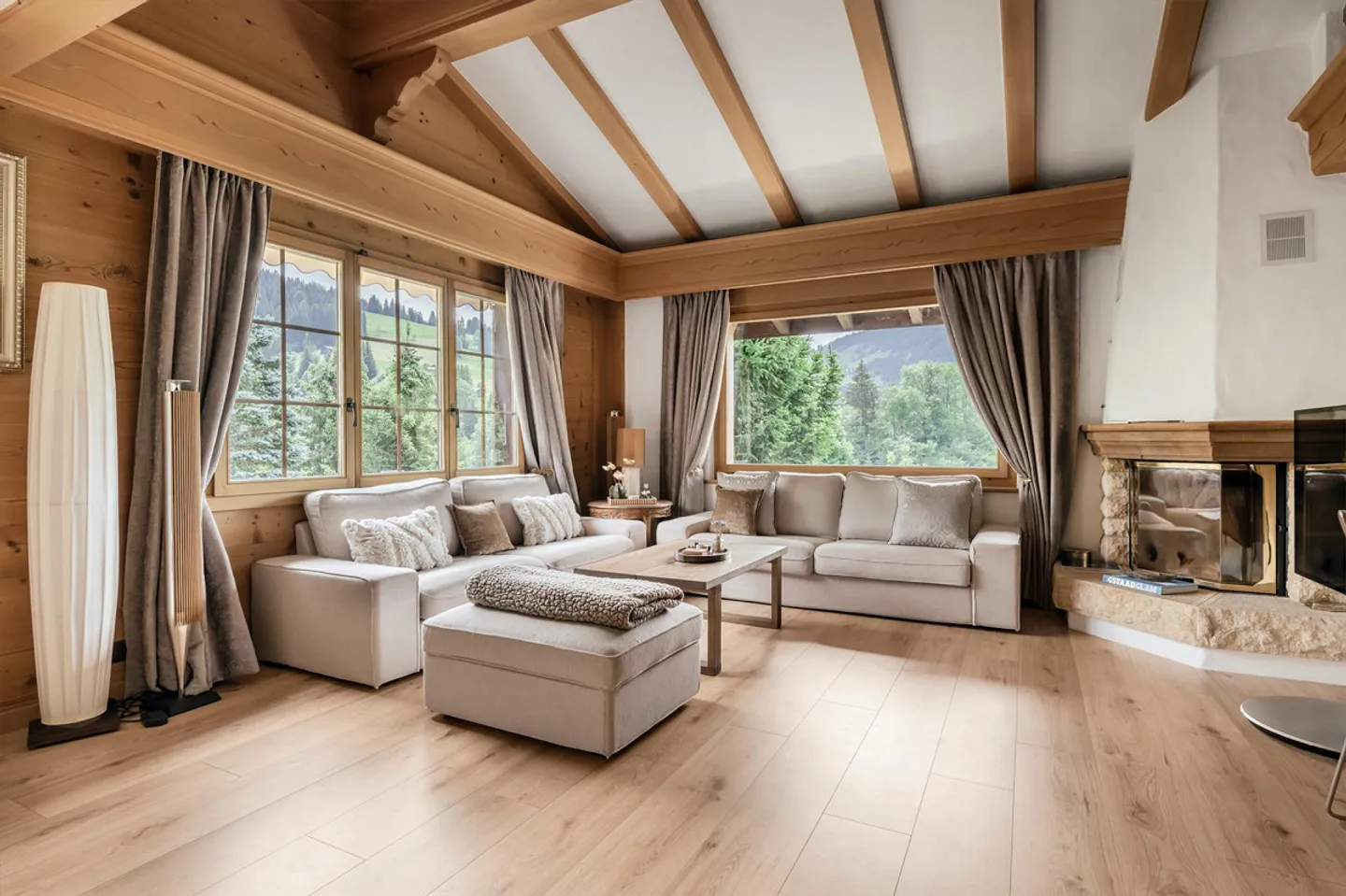 La tua esclusiva seconda casa vicino al centro di Gstaad - Foto 3 di 18