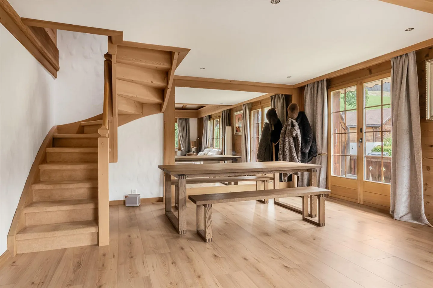 La tua esclusiva seconda casa vicino al centro di Gstaad - Foto 5 di 18