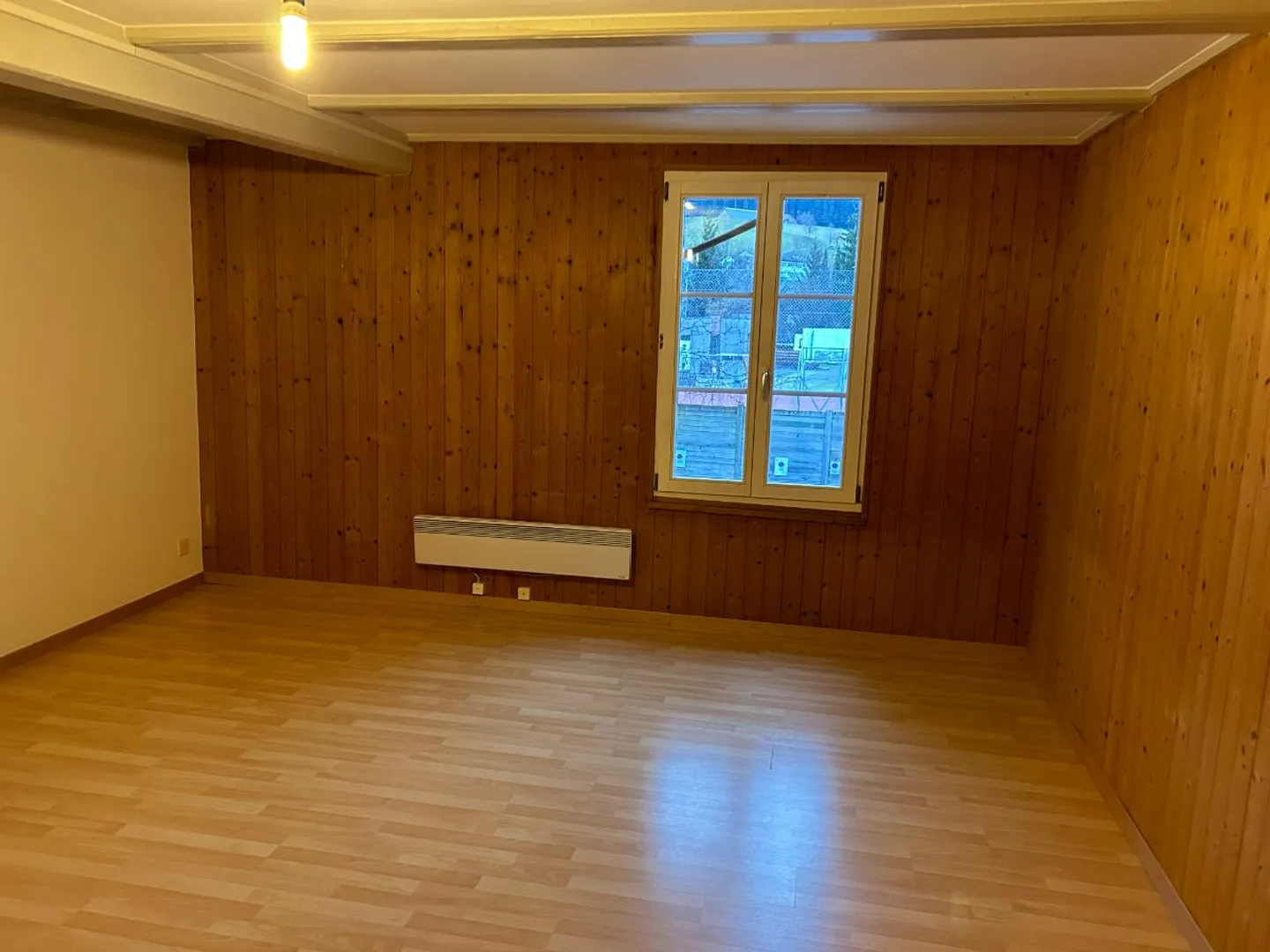 «2 Zimmer Dachwohnung» - Foto 3 von 3