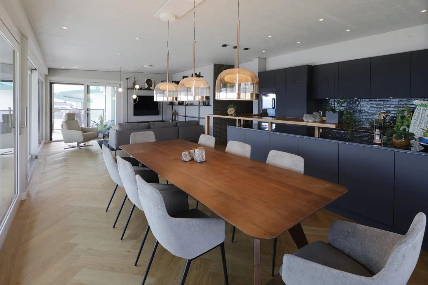 Live like in an eagle's nest in a quiet location with a wide view - Photo 4 of 8