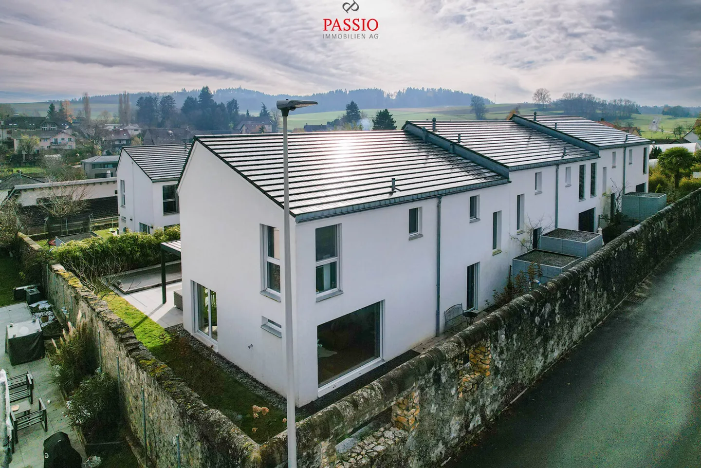 4,5-Zimmer Reiheneckhaus mit Pool & hochwertigem Ausbau in Seenähe - Foto 30 von 32