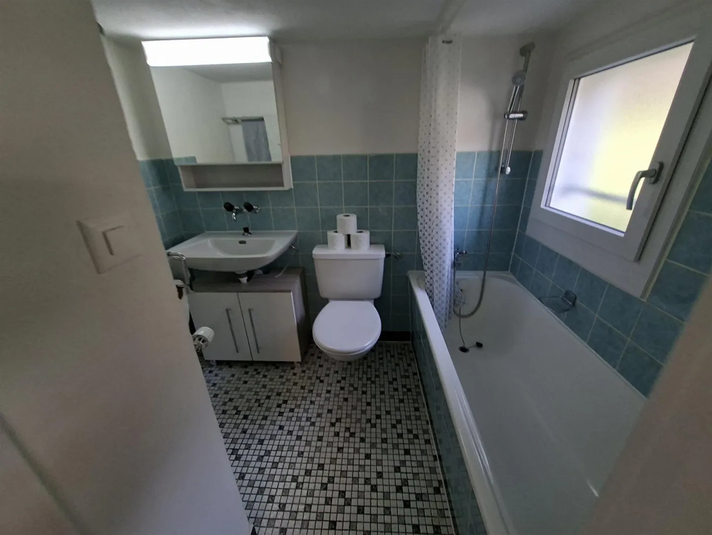 Charmantes Reiheneinfamilienhaus mit Weitsicht und idyllischem Sitzplatz. - Foto 7 von 15