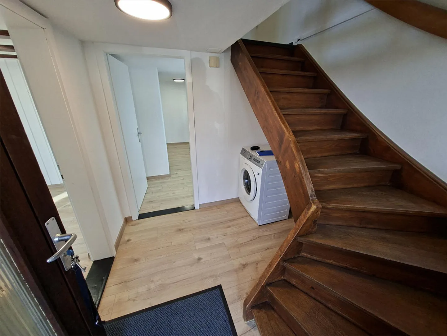 Charmantes Reiheneinfamilienhaus mit Weitsicht und idyllischem Sitzplatz. - Foto 1 von 15