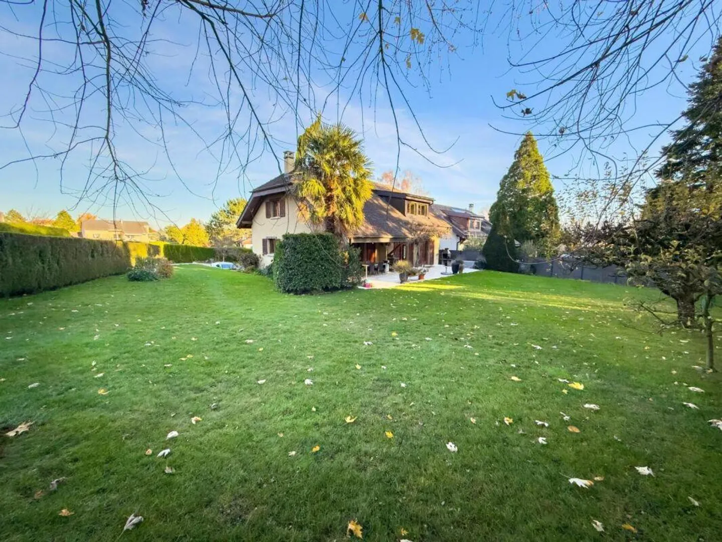 Semi-detached villa with garages 5.5 rooms in Gingins - Photo 1 of 15