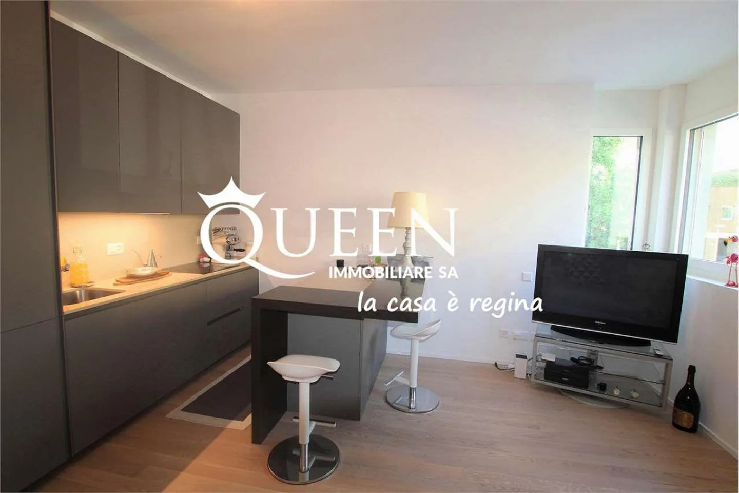 Lugano-Cassarate: helles 2.5-Zimmer-Apartment, 56 qm. mit Balkon - Foto 2 von 13